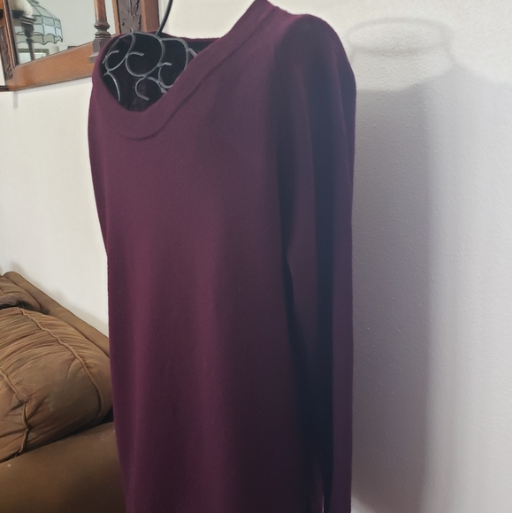 EUC Tahari Plum 100% Merino Wool Sweater Medium - Picture 2 of 4